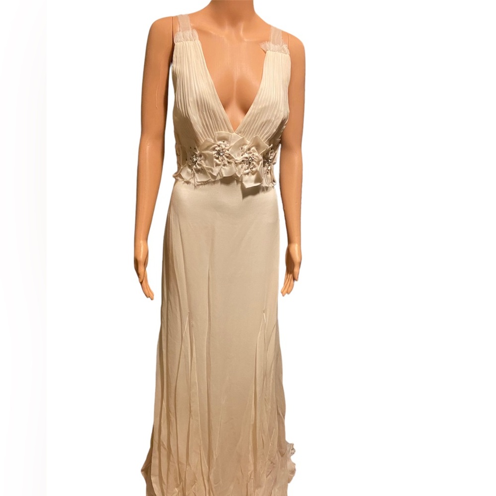 Introducing the lovely, flowing, 3x lined, elegant, “Elise”.